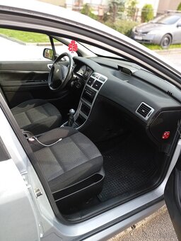 Peugeot 307 benzín - 8