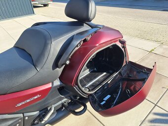 Honda GL 1800 F6B - 8