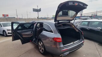 Mercedes-Benz E trieda Sedan 220d 4MATIC Avantgarde - 8
