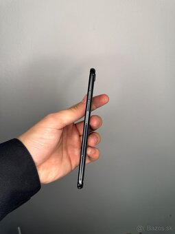 Zadný housing - iPhone SE 20 & iPhone 8 - 8