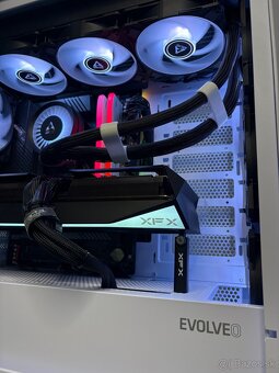 HERNÝ PC – i9 14900K | RX 9070 XT | 1300W | Záruka - 8