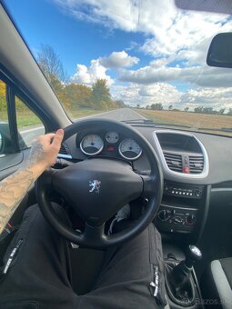 Peugeot 2007 1.4 Benzin 2009 - 8