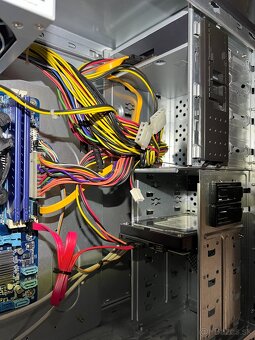 Stolový PC / intel celeron / 4GB Ram / 150GB WD HDD - 8