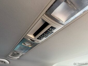 Volkswagen Caravelle 2.0 TDI - 4x4 - 8 miestny - 8