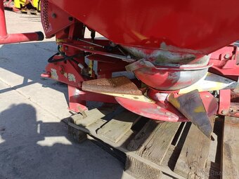 2000L Nizozemské rozmetadlo LELY CENTERLINER SL - 8