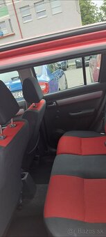 Suzuki swift 1.3 benzín 67 kw 160 000km - 8