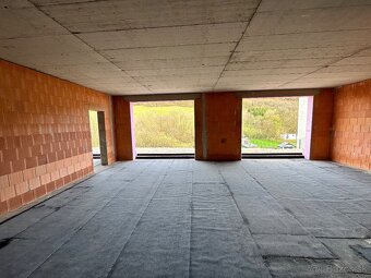 Predám RD v Trnovom - 8