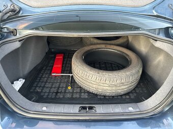 Predám Volvo S40 1.8i - 8