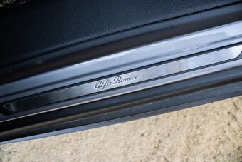 Alfa Romeo Stelvio 2021 - 8