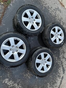 Predam elektrony Audi R17 - 8