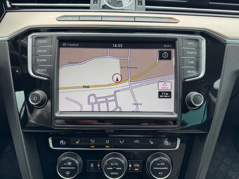 Volkswagen Passat Variant 2.0 BiTDI Highline 4MOTION - 8