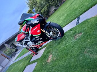 Aprilia rsv 1000r Faktory - 8