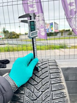 Zimné pneumatiky 215/55 R17 - 8