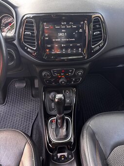 Jeep Compass - 8
