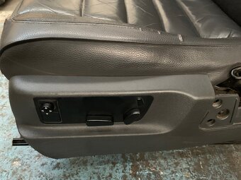 Sedadla Touareg 1 - 8