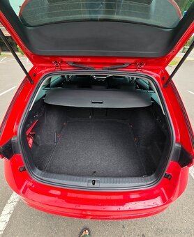 Predam Škoda octavia 4 combi 1.5tsi Kessy LED DPH  - 8
