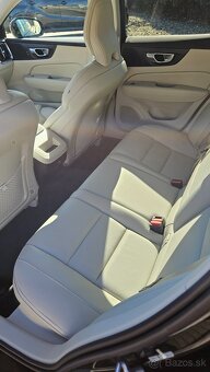 Volvo V60 Cross Country - 8