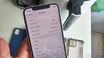 Apple iPhone 12 biely 64GB - zdravie bat 92% - 8