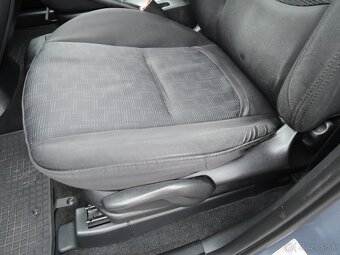 Mazda 5, 2.0 Di 7.míst Servis 2008 - 8