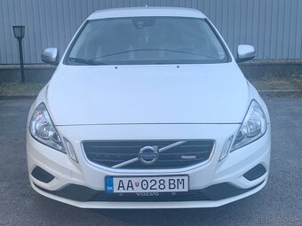 Predám vozidlo Volvo V60 Rdesign - 8