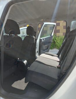 Peugeot 307 (2005) - 8