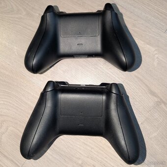 Xbox Series X 1 TB + 2x ovládač - 8