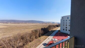 1,5 izbový byt na prenájom s loggiou a parkingom Bory - 8