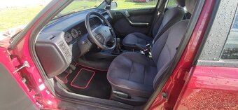 Citroen XANTIA 1.8i - 8