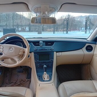 Mercedes CLS 320 - 8
