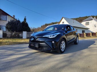 Toyota C-HR 1.8 Hybrid E-CVT rok 2021 - 8