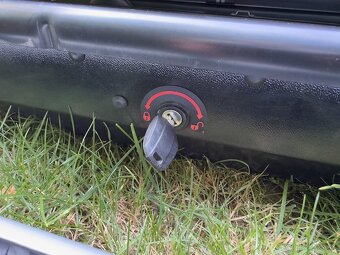 Strešný box Thule motion XL+strešný nosič thule wingbar 959 - 8