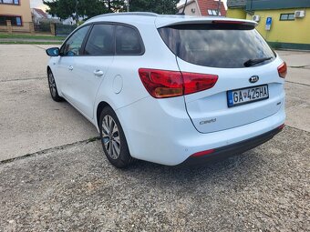 Kia ceed sw - 8