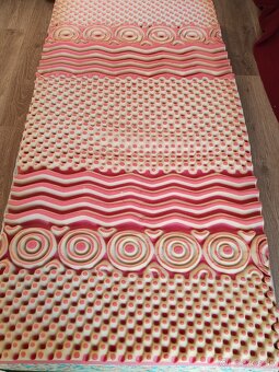 2 matrace 90x200x18 - každý po 25€ - 8