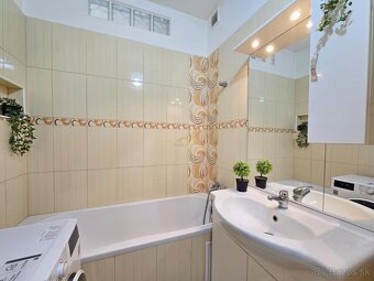 3-izb TEHLOVÝ byt (65m²) s krásnymi parketami / Rastislavova - 8