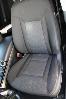 HYUNDAI i40 Business 1,7 CRDi 104 kW A/T - 8