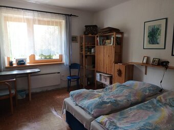 Rodinný dom na polosamote s veľkým pozemkom, Nová Bošáca - 8