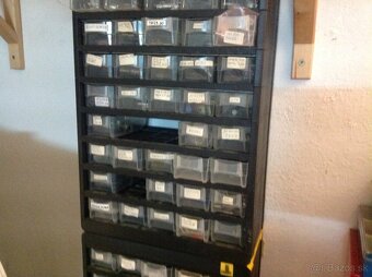 ZACINAJUCI RADIO-ELEKTRONIKA AMATERI...POZOR - 8