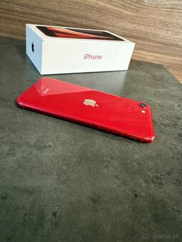 iPhone SE Red 2020 - 8