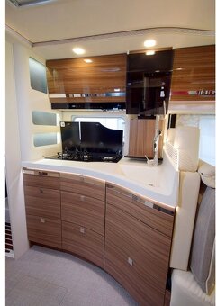karavan autokaravan Eura Mobil 890 QB výmena za menšie - 8