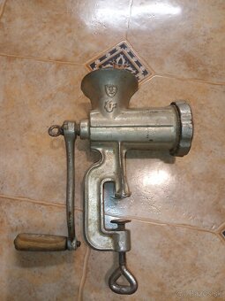 Retro mlynčeky na mäso ovocie - 8