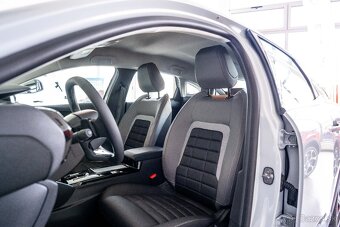 Citroën C4 PLUS Hybrid (MHEV) 145 ë-DCT6 - 8