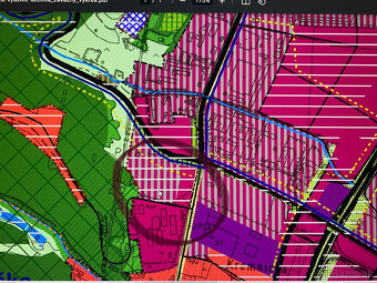 Predaj stavebného pozemku 10060 m² priamo v meste Banská Bys - 8