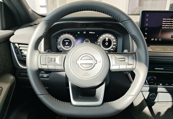 Nissan Qashqai TEKNA MILD HYBRID XTRONIC 4X4 / AJ NA SPLÁTKY - 8