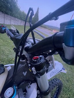 husqvarna FE 250/300 - 8