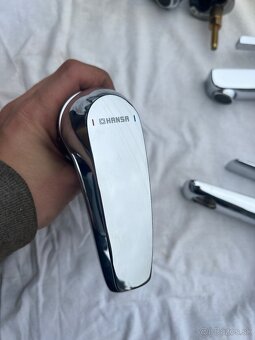 Vodovodné batérie a kúpeľňové komponenty - 8