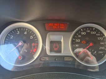 Predám Renault Clio Grandtour 1,2 16V (100k), r.v. 2012 - 8
