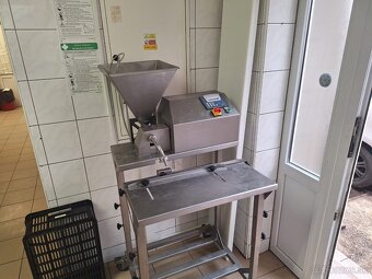 Udiaren Fessman, Stahovacka na kože Grasseli - 8