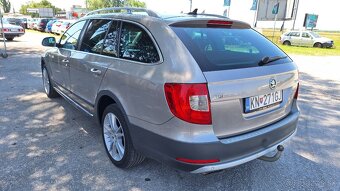 ŠKODA SUPERB COMBI 2.0 TDI. - 8