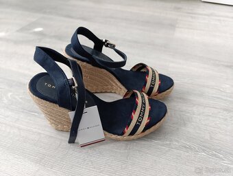 Nové dámske sandále TOMMY HILFIGER -veľ. 41 - 8