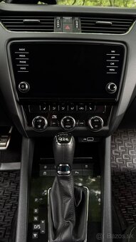 Škoda Octavia Scout - 8